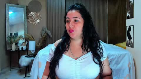 Snapshot of bbwluxurymuse chatting on 6, 6, 2026 bbwluxurymuse online show from 6, 6, 2026