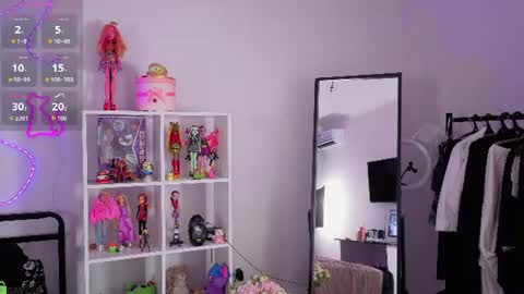 Snapshot of bbybee_lin chatting on 23, 7, 2026 bbybee lin online show from 23, 7, 2026