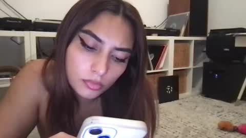 Snapshot of bbypiamia chatting on 17, 10, 2025 bbypiamia online show from 17, 10, 2025