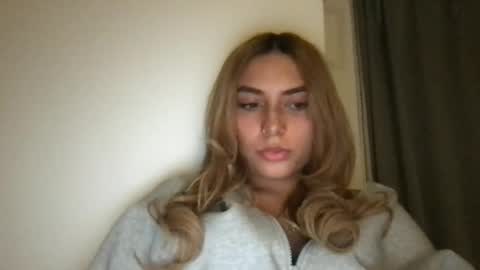 Snapshot of bbypiamia chatting on 15, 3, 2026 bbypiamia online show from 15, 3, 2026