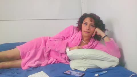 Sara  Juan online show from 10, 1, 2025