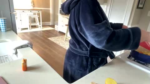 BeachyMILF online show from 27, 2, 2025