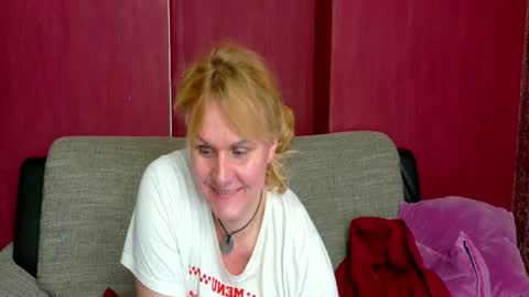Snapshot of bealust chatting on 24, 5, 2026 Bea online show from 24, 5, 2026