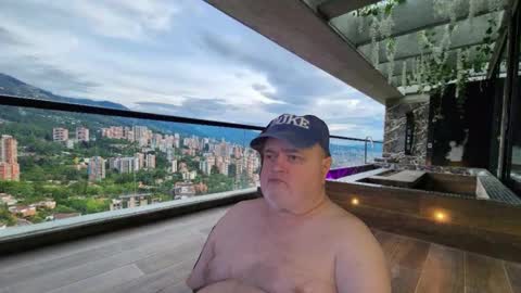 Snapshot of bear4muscle chatting on 14, 1, 2026 Dookie online show from 14, 1, 2026