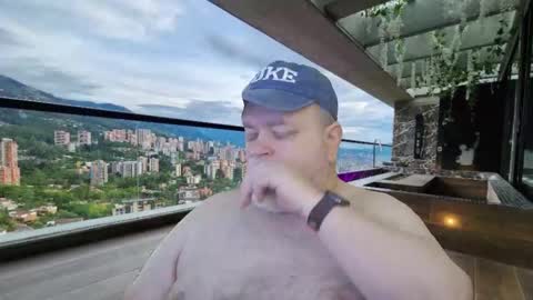 Snapshot of bear4muscle chatting on 1, 2, 2026 Dookie online show from 1, 2, 2026