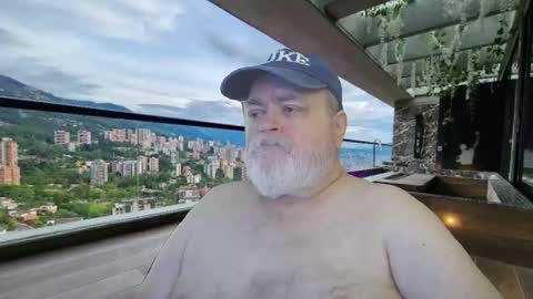 Snapshot of bear4muscle chatting on 21, 2, 2026 Dookie online show from 21, 2, 2026