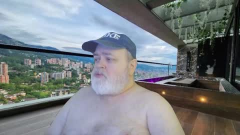 Snapshot of bear4muscle chatting on 7, 3, 2026 Dookie online show from 7, 3, 2026