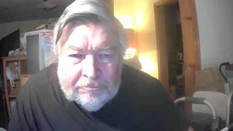 Snapshot of bear8620 chatting on 30, 4, 2026 bear online show from 30, 4, 2026