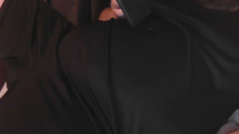 bear_man_oi online show from 5, 2, 2025