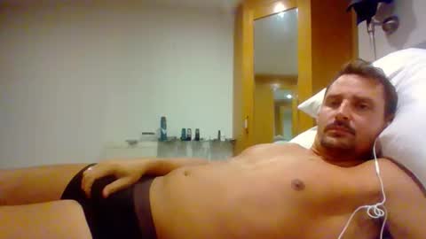 Snapshot of bearboudior chatting on 10, 10, 2025 bearboudior online show from 10, 10, 2025