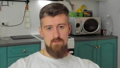 Snapshot of bearded_legend chatting on 25, 6, 2026 Zeus online show from 25, 6, 2026