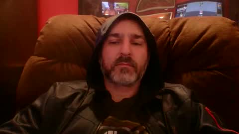 Snapshot of beardedambition chatting on 18, 4, 2026 beardedambition online show from 18, 4, 2026