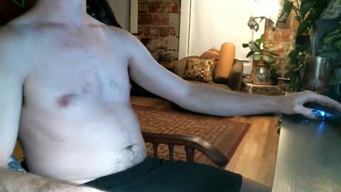 Snapshot of beardie89 chatting on 5, 10, 2025 beardie89 online show from 5, 10, 2025