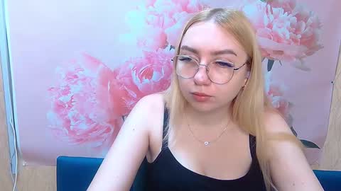 BeatriceFlyy online show from 9, 9, 2025