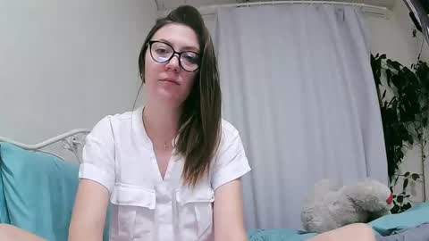 Snapshot of beatricetender chatting on 8, 12, 2024 BeatriceTender online show from 8, 12, 2024
