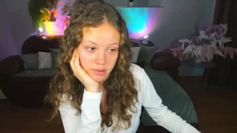 Snapshot of beatricewild chatting on 25, 7, 2026 BeatriceWild online show from 25, 7, 2026