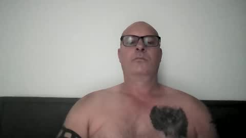 Snapshot of beatsboy87 chatting on 2, 2, 2025 beatsboy87 online show from 2, 2, 2025