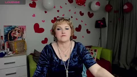 Snapshot of beautiful_lina7 chatting on 8, 2, 2025 your Lana online show from 8, 2, 2025