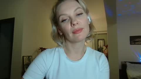 Beautifulkollette online show from 14, 1, 2025