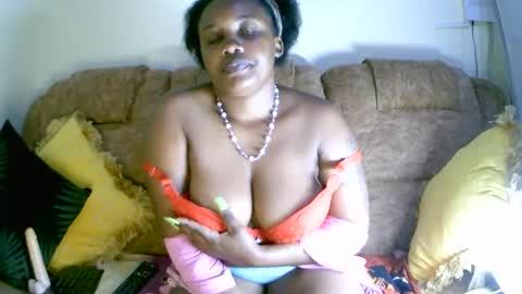 Snapshot of beautifulpeach2 chatting on 13, 12, 2024 beautifulpeach2 online show from 13, 12, 2024