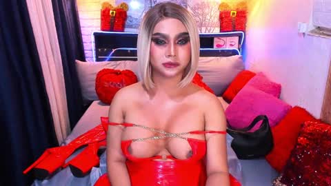 Snapshot of beautifulstrangerts chatting on 16, 1, 2025 Queen Alexa online show from 16, 1, 2025