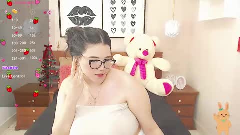 beautty_pink online show from 3, 1, 2025