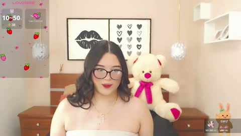 beautty_pink online show from 1, 2, 2025