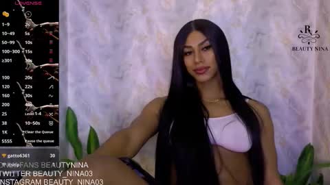 Snapshot of beauty_nina chatting on 4, 10, 2025 beauty_nina online show from 4, 10, 2025