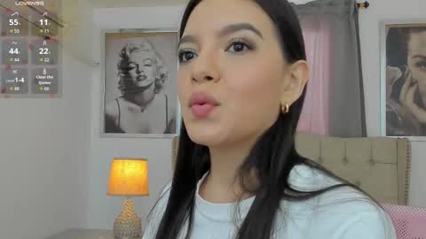 Ariana Reyes online show from 10, 10, 2025