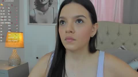 Ariana Reyes online show from 3, 11, 2025