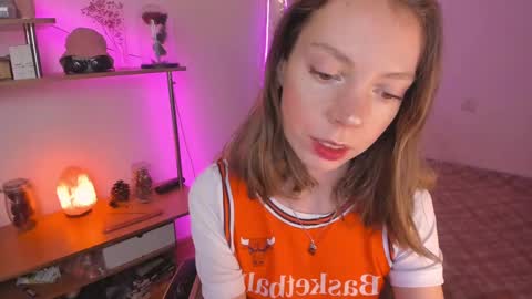 Snapshot of beautyeliise chatting on 9, 2, 2025 Eliise online show from 9, 2, 2025