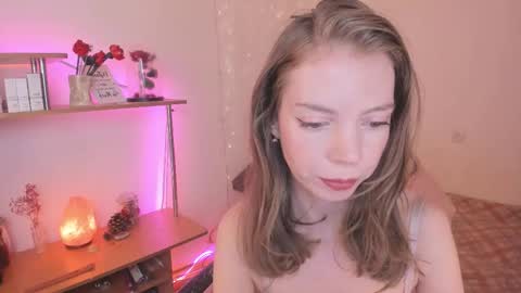 Snapshot of beautyeliise chatting on 3, 10, 2025 Eliise online show from 3, 10, 2025