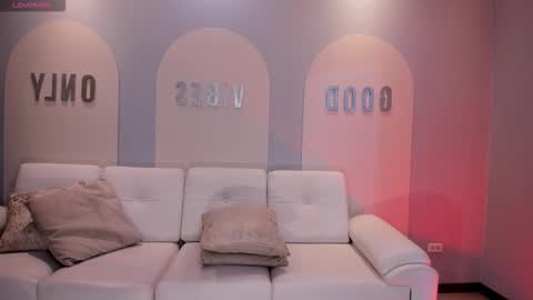 Am Becca online show from 9, 11, 2025