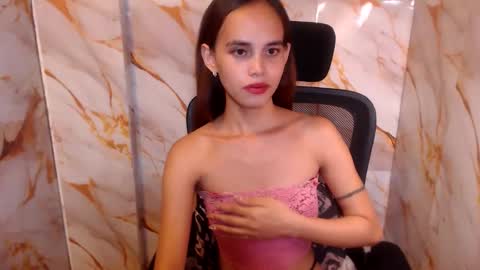 Snapshot of beccamiller22 chatting on 15, 5, 2026 becca online show from 15, 5, 2026