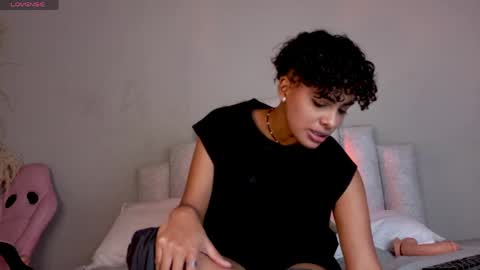 Snapshot of beckablue chatting on 17, 4, 2026 Beecckkkaaa online show from 17, 4, 2026