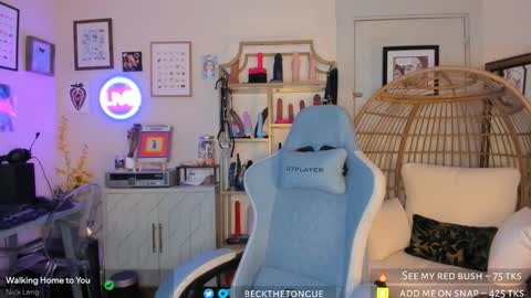 Snapshot of beckthetongue chatting on 15, 3, 2026 Beck the tongue online show from 15, 3, 2026