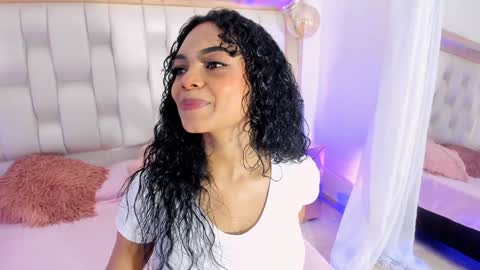 Snapshot of beckyrusso2 chatting on 12, 12, 2024 B E C K Y online show from 12, 12, 2024