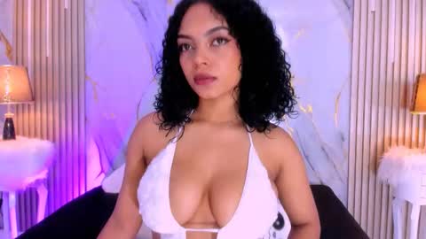 Snapshot of beckyrusso2 chatting on 28, 9, 2025 B E C K Y online show from 28, 9, 2025