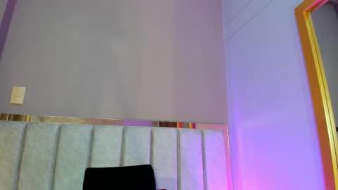 BeckyVidal online show from 1, 12, 2025