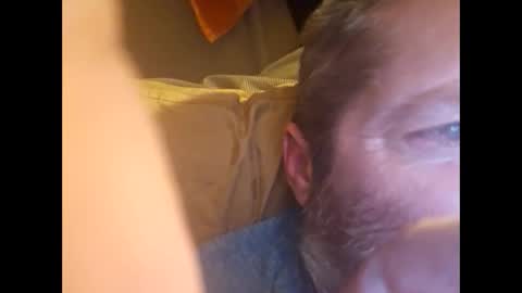 Snapshot of bee692399 chatting on 11, 1, 2025 bee692399 online show from 11, 1, 2025