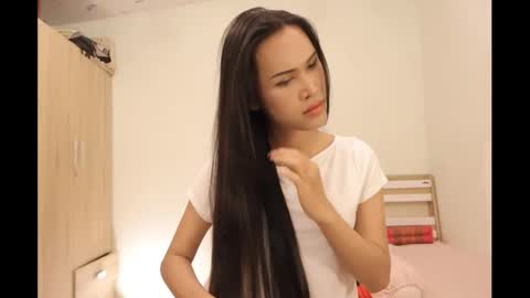 Snapshot of bee_thai chatting on 25, 1, 2025 bee_thai online show from 25, 1, 2025
