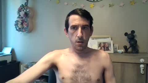 Snapshot of belgianboy33 chatting on 19, 6, 2026 Dreamcock online show from 19, 6, 2026