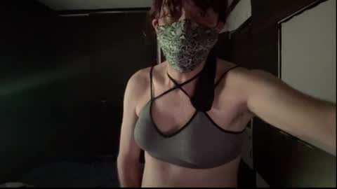 Snapshot of belindaxross chatting on 14, 7, 2026 Dee Belinda X online show from 14, 7, 2026