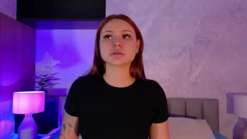 Snapshot of bella01_ chatting on 4, 11, 2025 BELLA online show from 4, 11, 2025