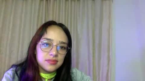 bella_and_koko online show from 25, 3, 2026