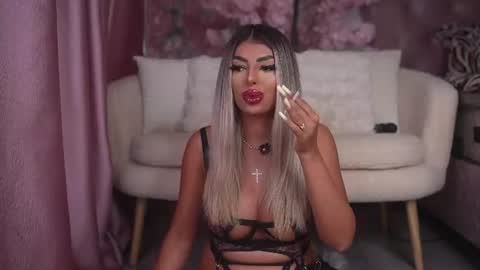 Emma  Bella online show from 8, 7, 2026