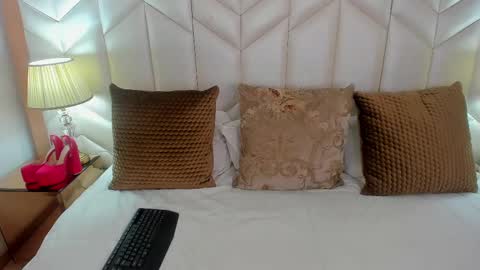 Snapshot of bella_carther chatting on 24, 9, 2025 BELLA online show from 24, 9, 2025
