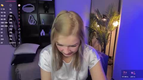 Bella online show from 5, 12, 2025