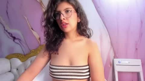 B  E  L  L  A  online show from 6, 7, 2026