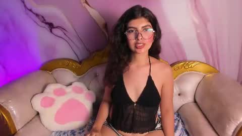 B  E  L  L  A  online show from 30, 7, 2026